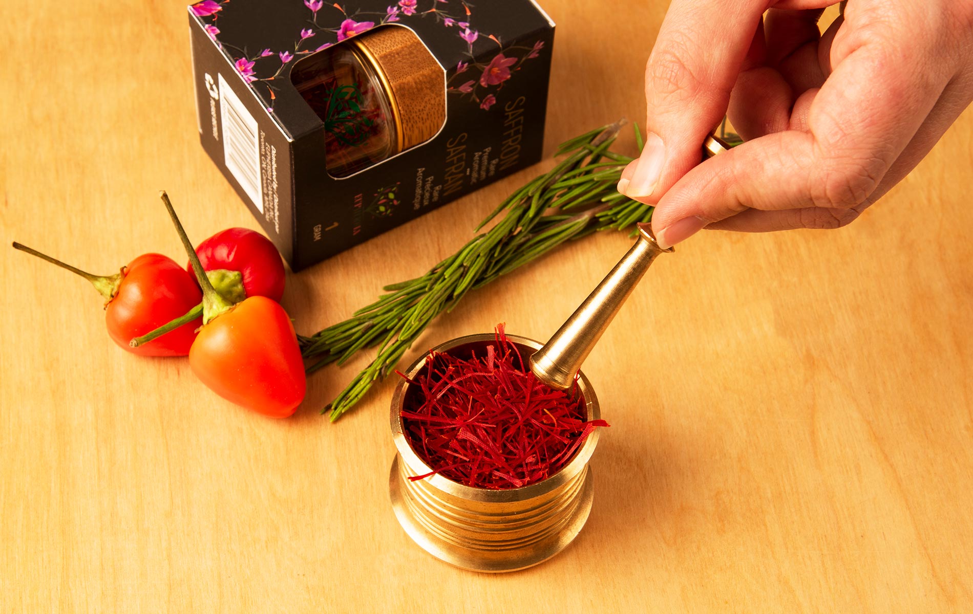 From Threads to Powder: The Art of Grinding Saffron